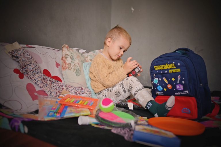 De-Ziua-Familiei-Tu-cat-de-des-te-joci-cu-copilul-tau